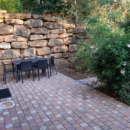 Appartement Dans Propriete Calme En Pleine Nature Charbonnières-les-Bains Εξωτερικό φωτογραφία