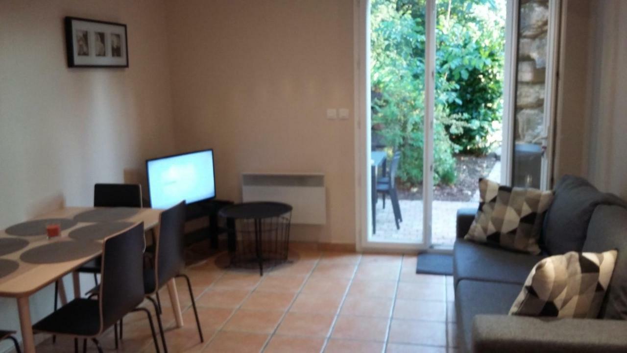 Appartement Dans Propriete Calme En Pleine Nature Charbonnières-les-Bains Εξωτερικό φωτογραφία