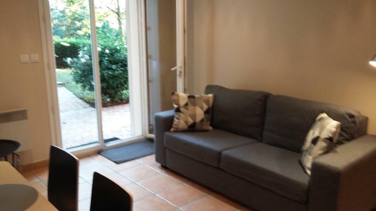 Appartement Dans Propriete Calme En Pleine Nature Charbonnières-les-Bains Εξωτερικό φωτογραφία